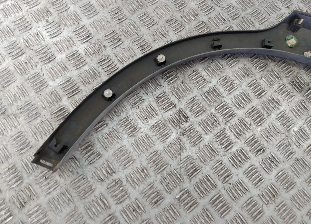 Накладка заднего крыла правого