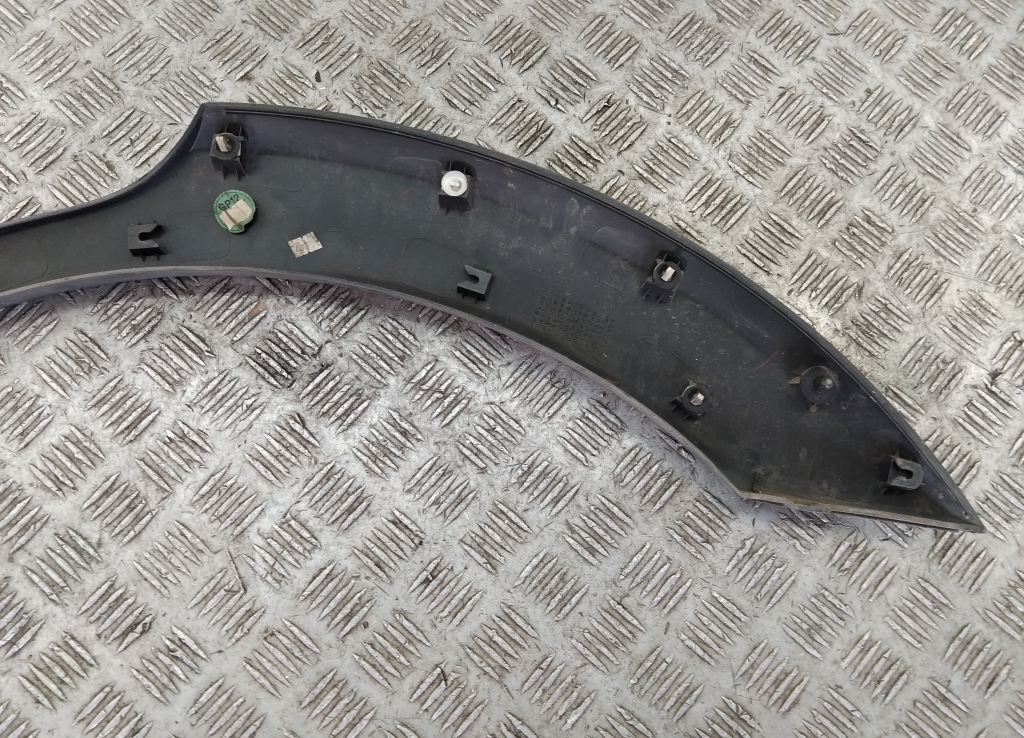 Накладка заднего крыла правого