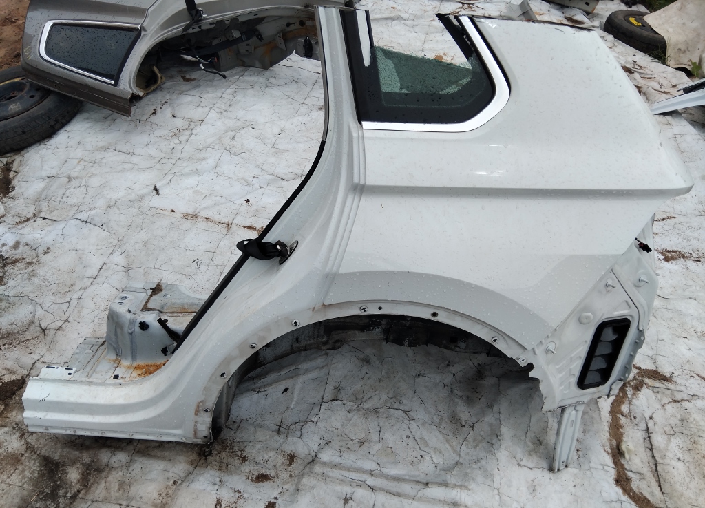 Крыло заднее левое