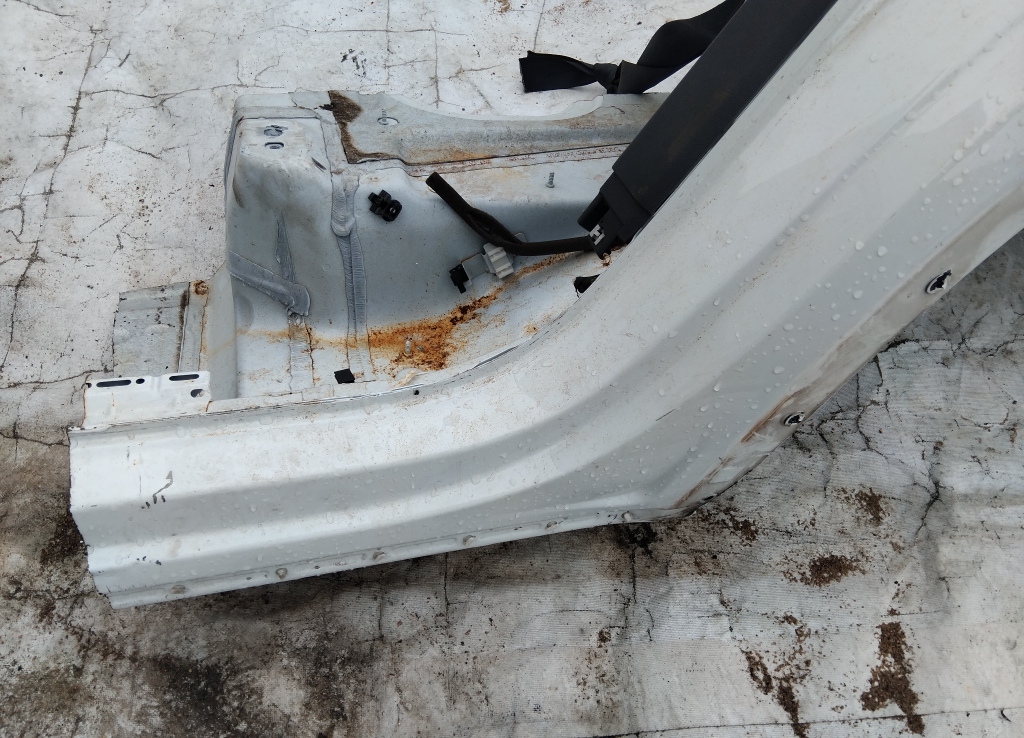 Крыло заднее левое