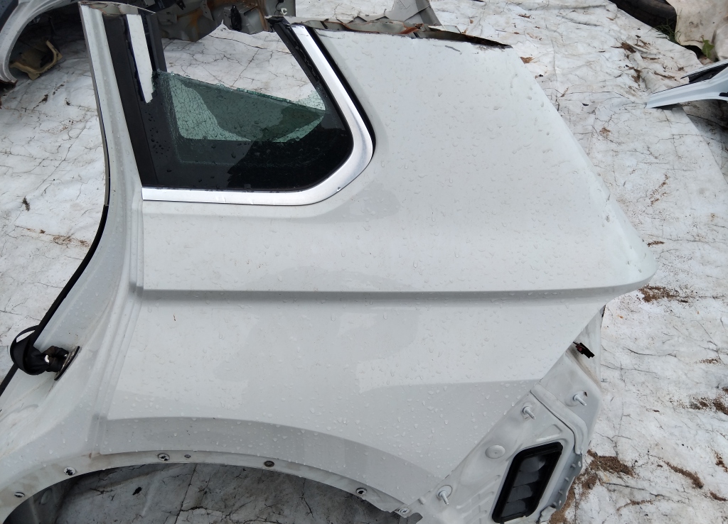 Крыло заднее левое