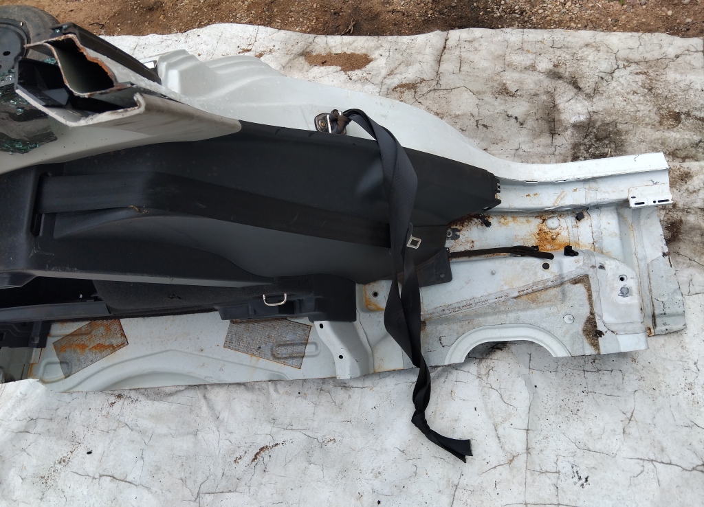 Крыло заднее левое