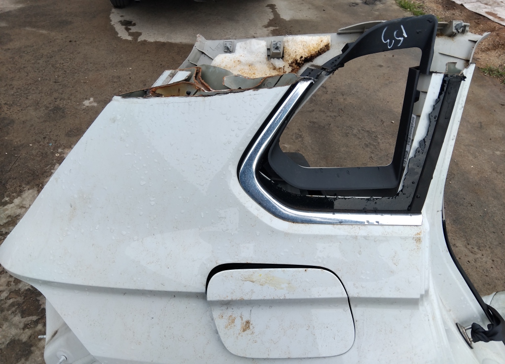 Крыло заднее правое