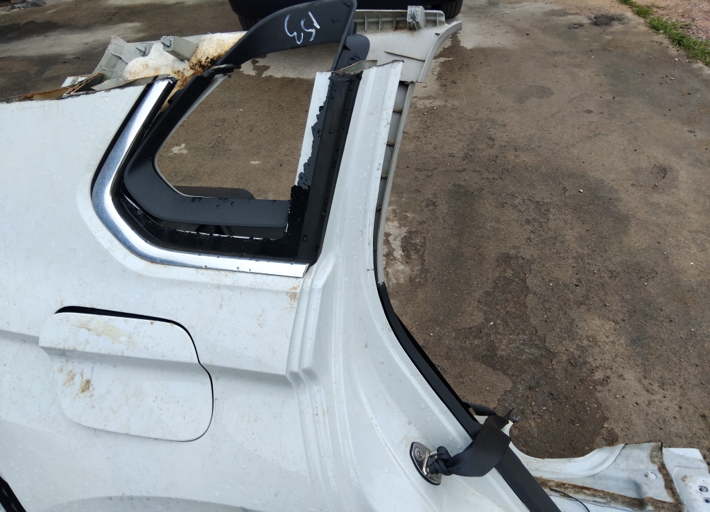 Крыло заднее правое