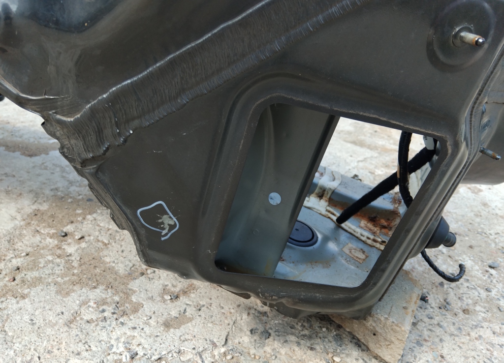 Крыло заднее левое