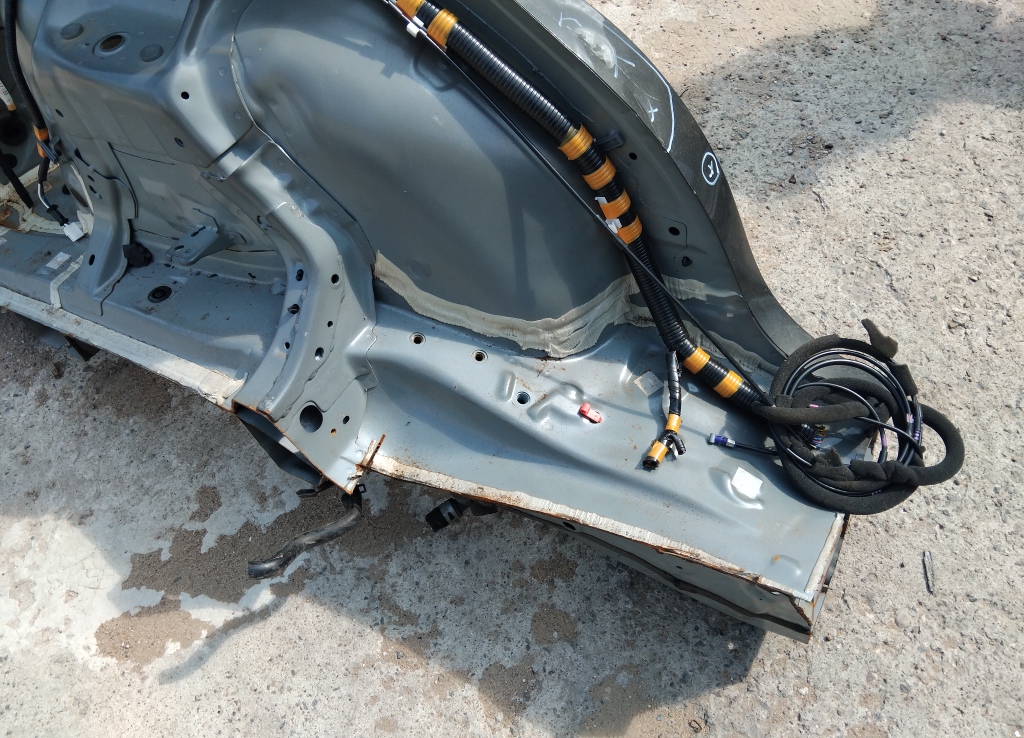 Крыло заднее левое