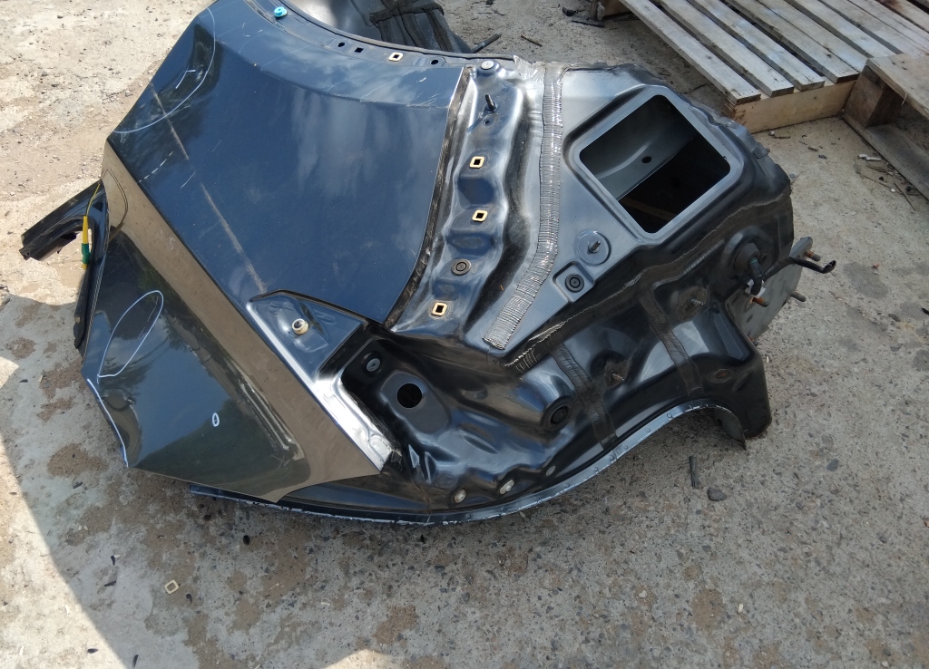 Крыло заднее правое