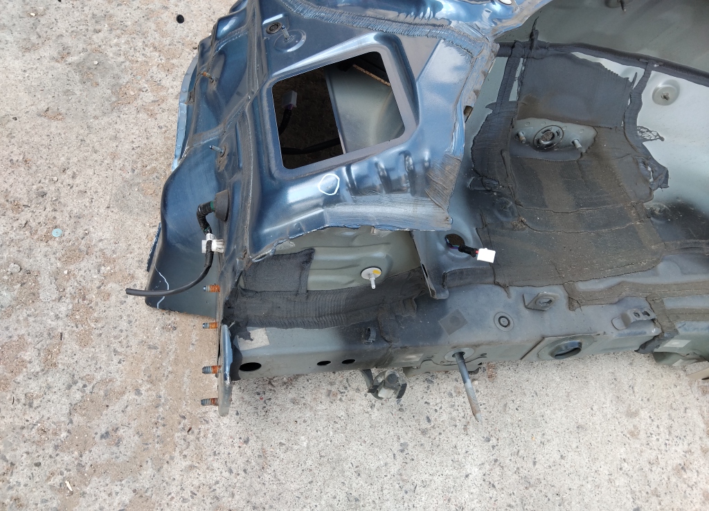 Крыло заднее правое