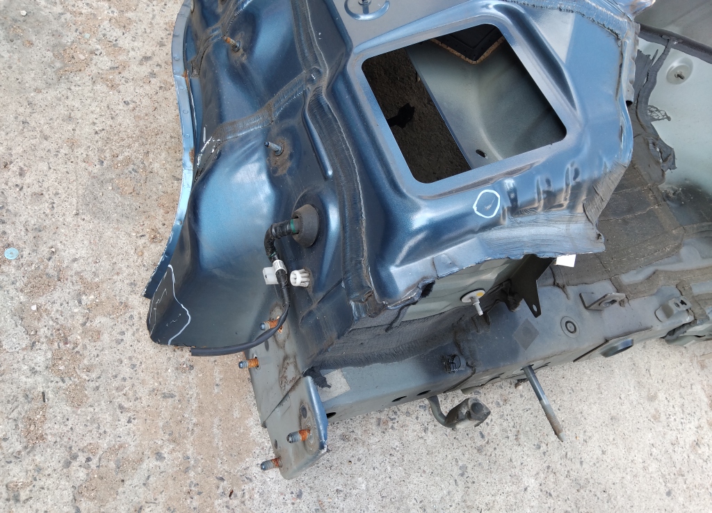 Крыло заднее правое