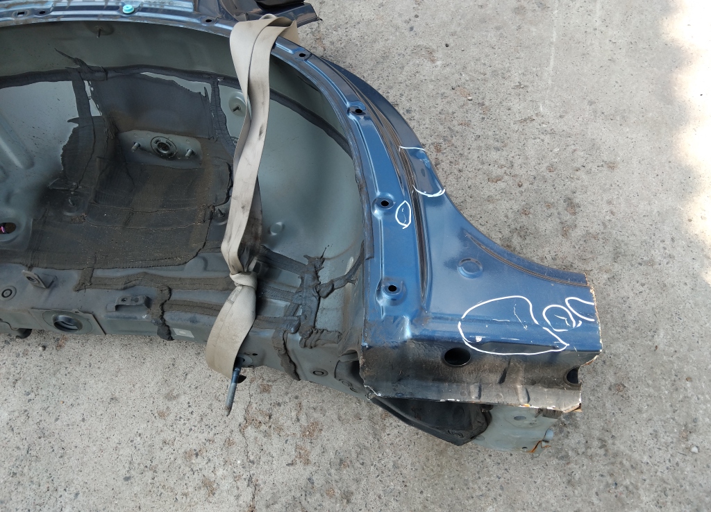 Крыло заднее правое