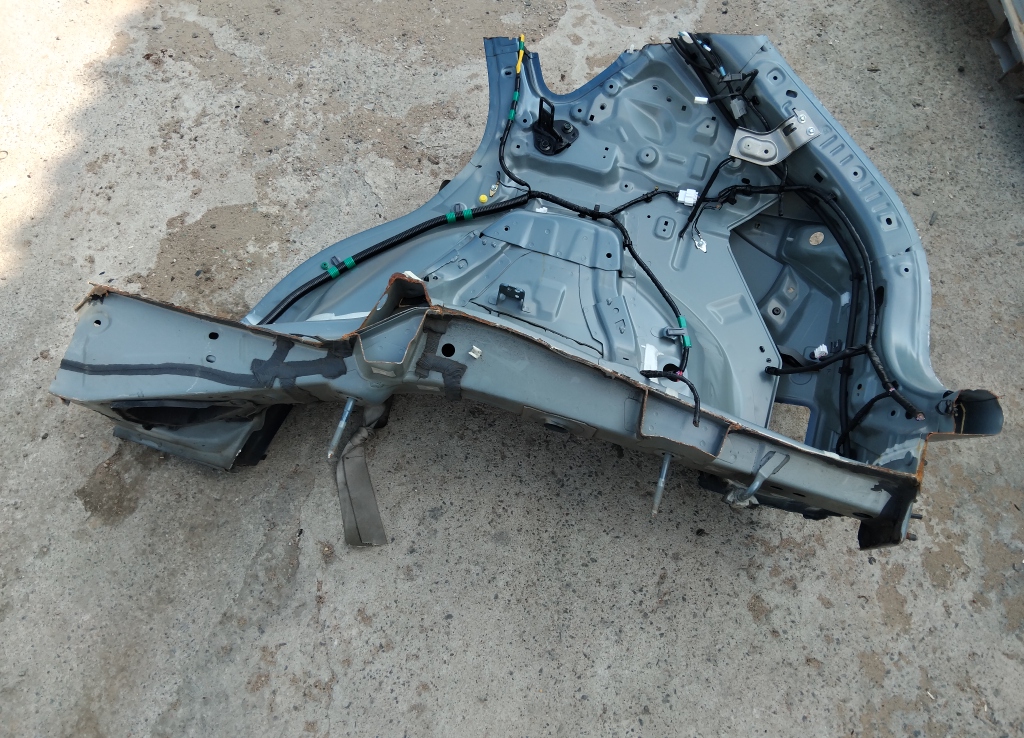 Крыло заднее правое