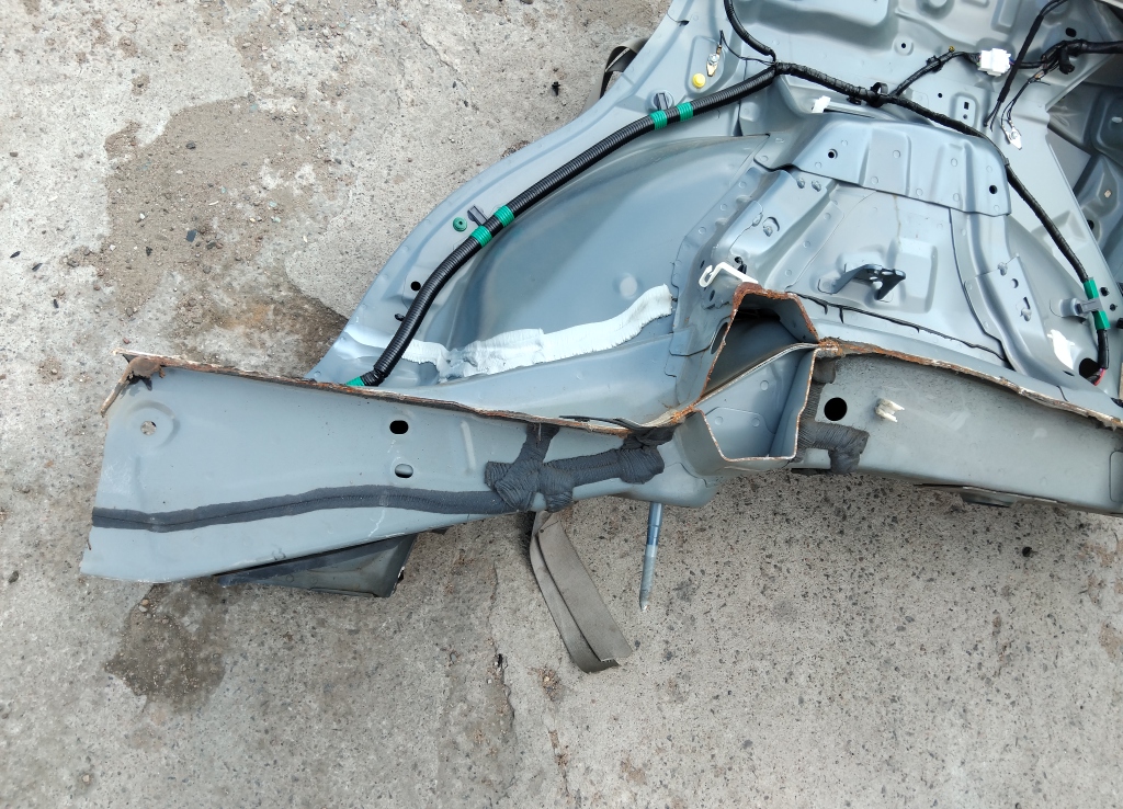 Крыло заднее правое