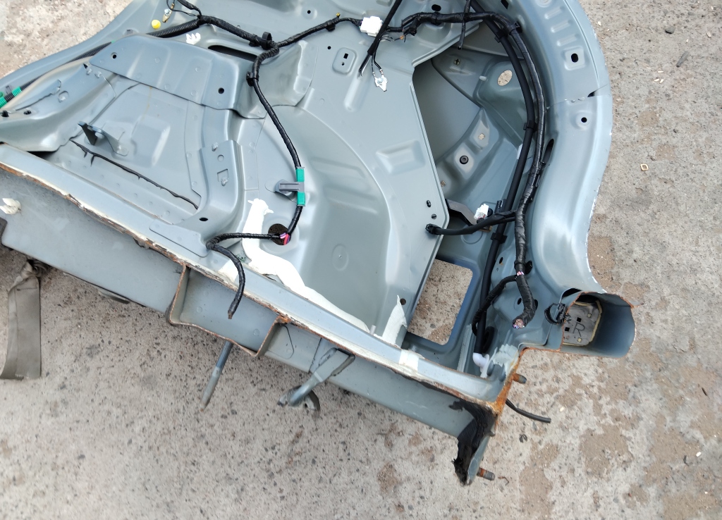 Крыло заднее правое