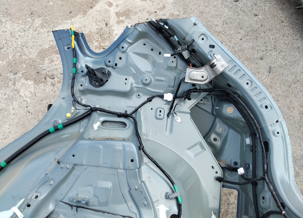 Крыло заднее правое