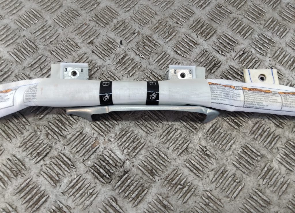 Подушка безопасности боковая (шторка)