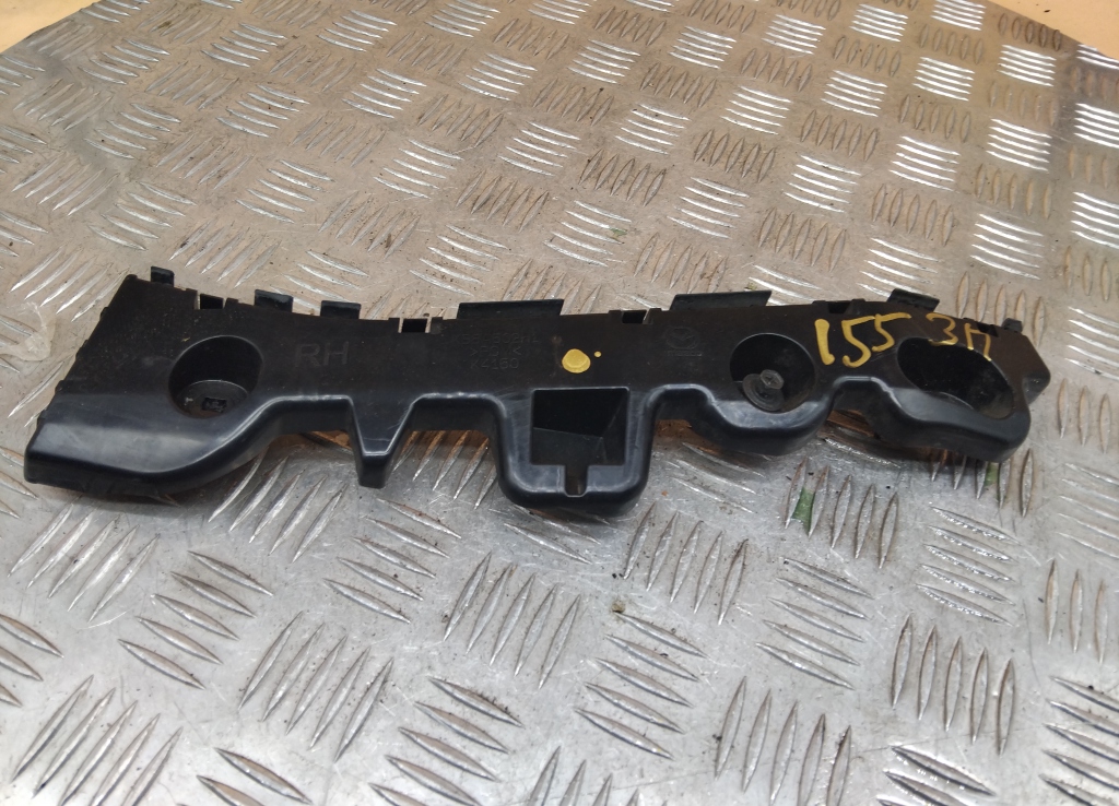 Кронштейн заднего бампера правый