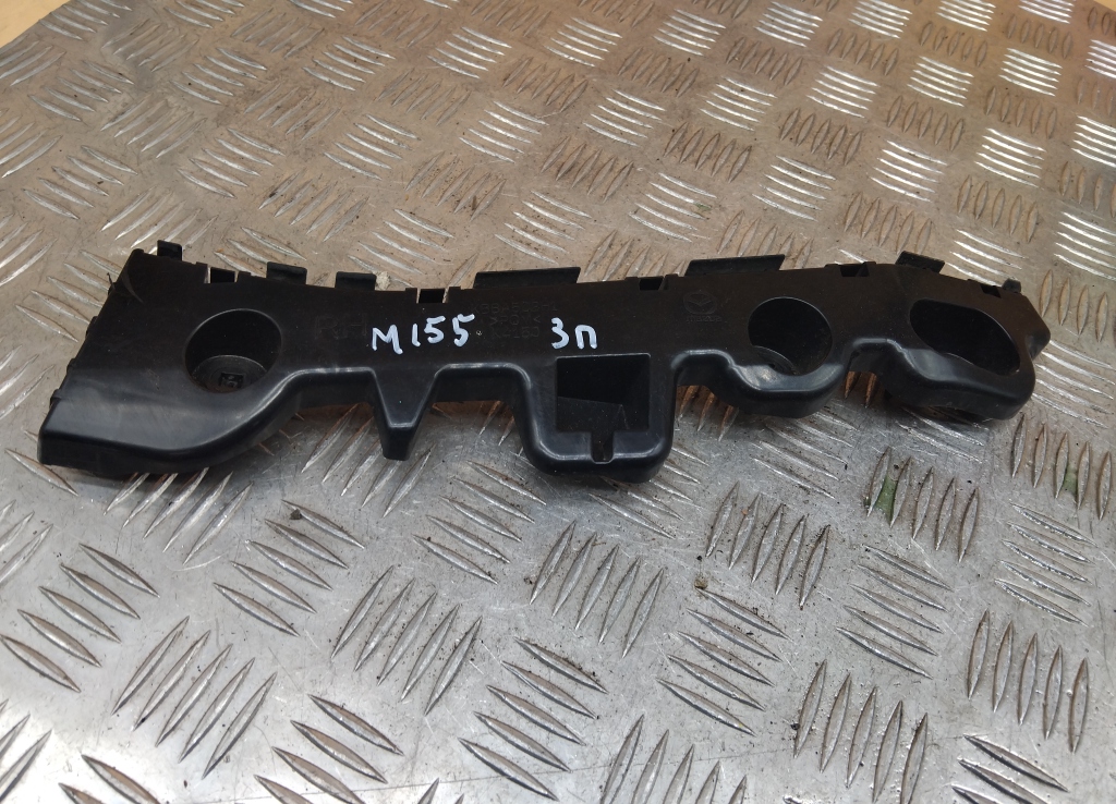 Кронштейн заднего бампера правый