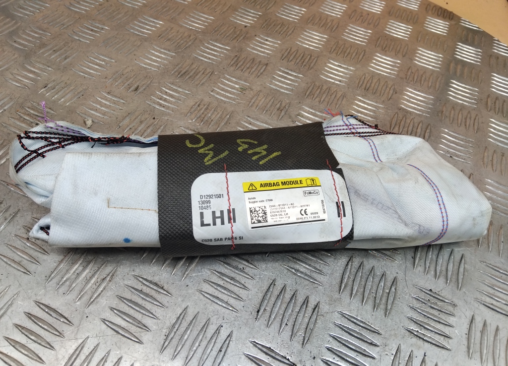 Подушка безопасности боковая (в сиденье)