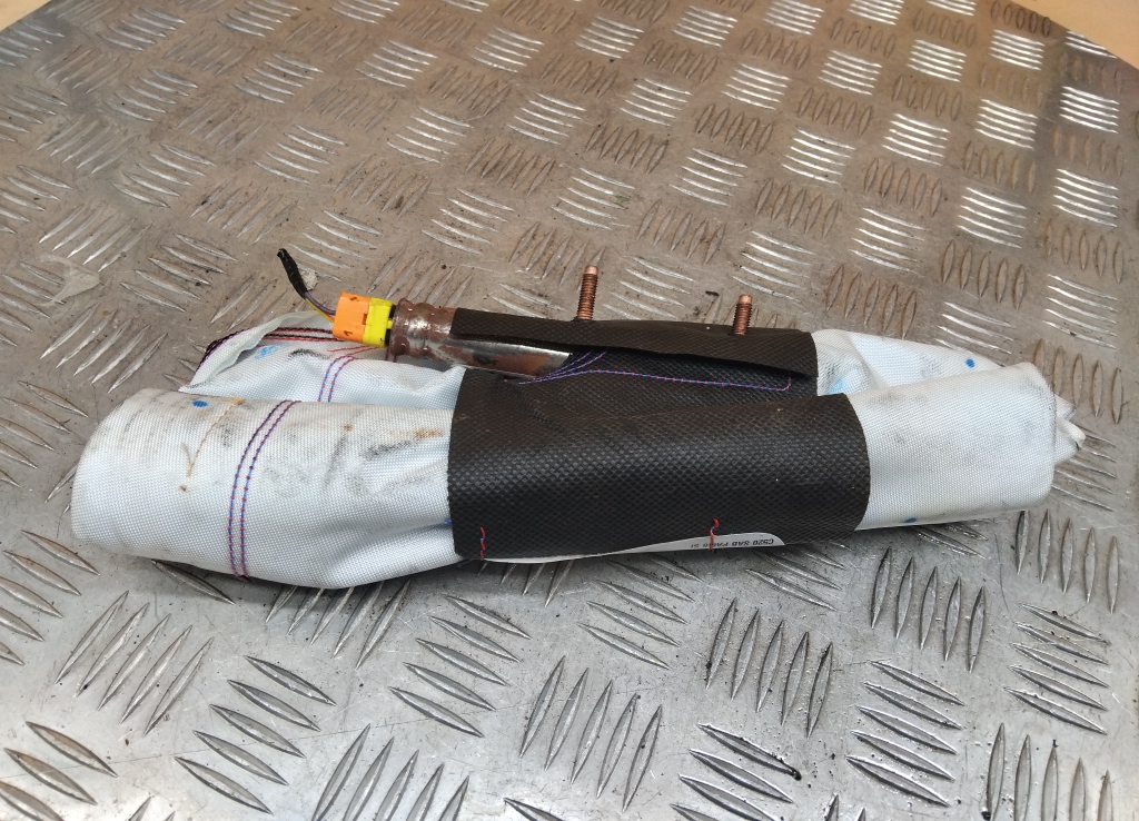 Подушка безопасности боковая (в сиденье)