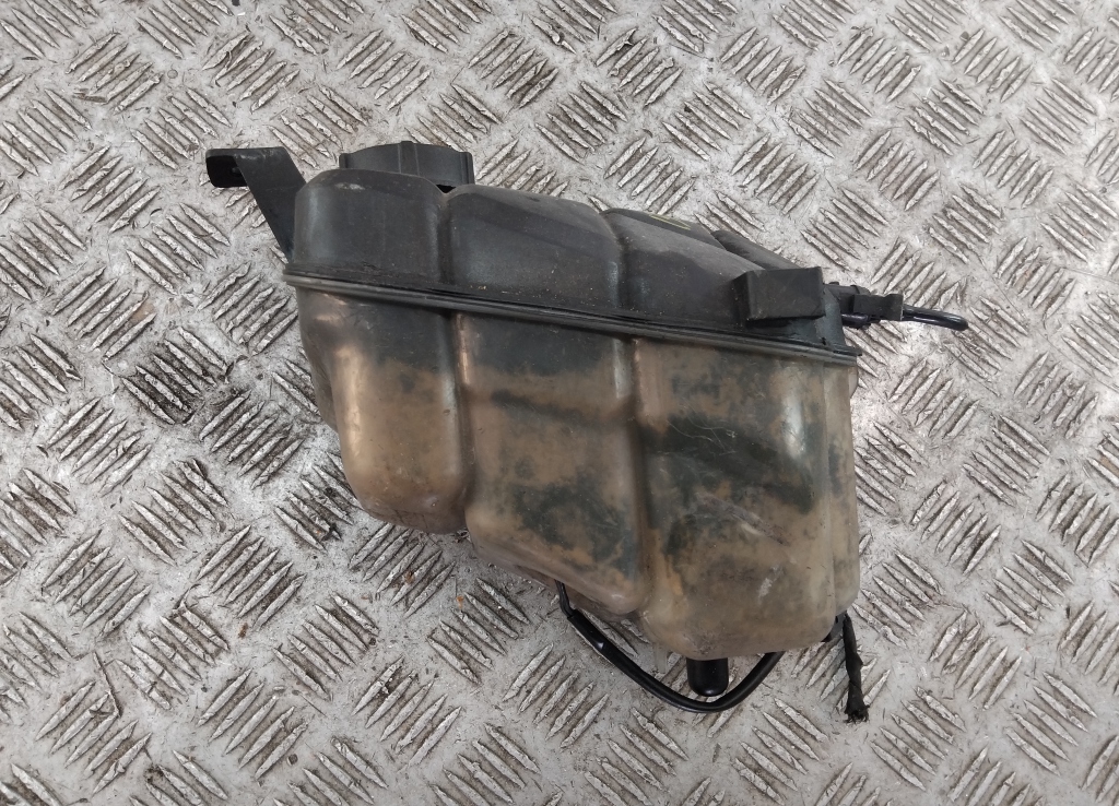 Бачок расширительный