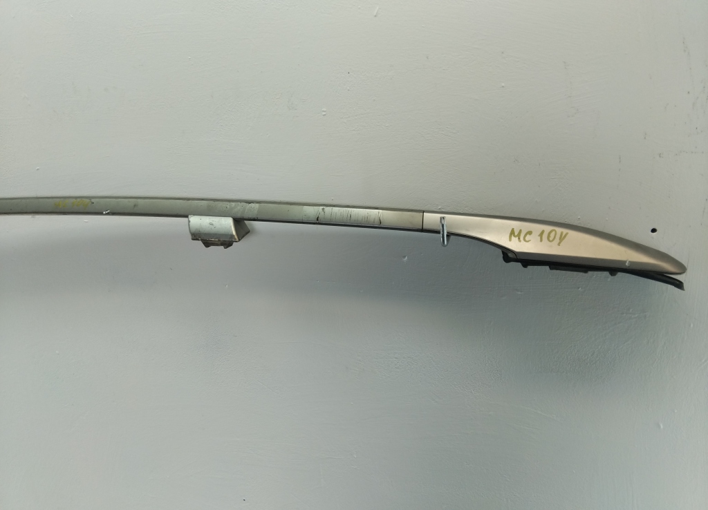 Рейлинг (релинг) левый (планка на крышу)