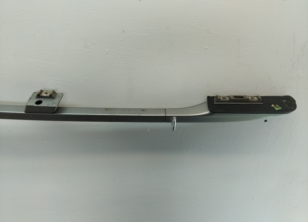 Рейлинг (релинг) левый (планка на крышу)