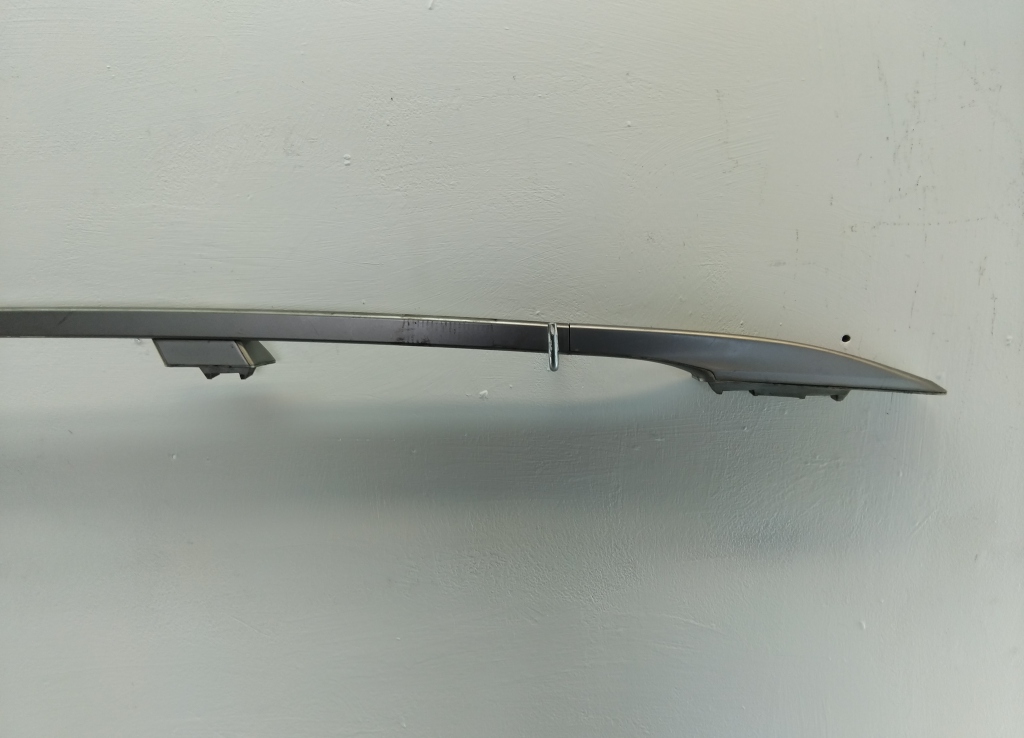 Рейлинг (релинг) правый (планка на крышу)