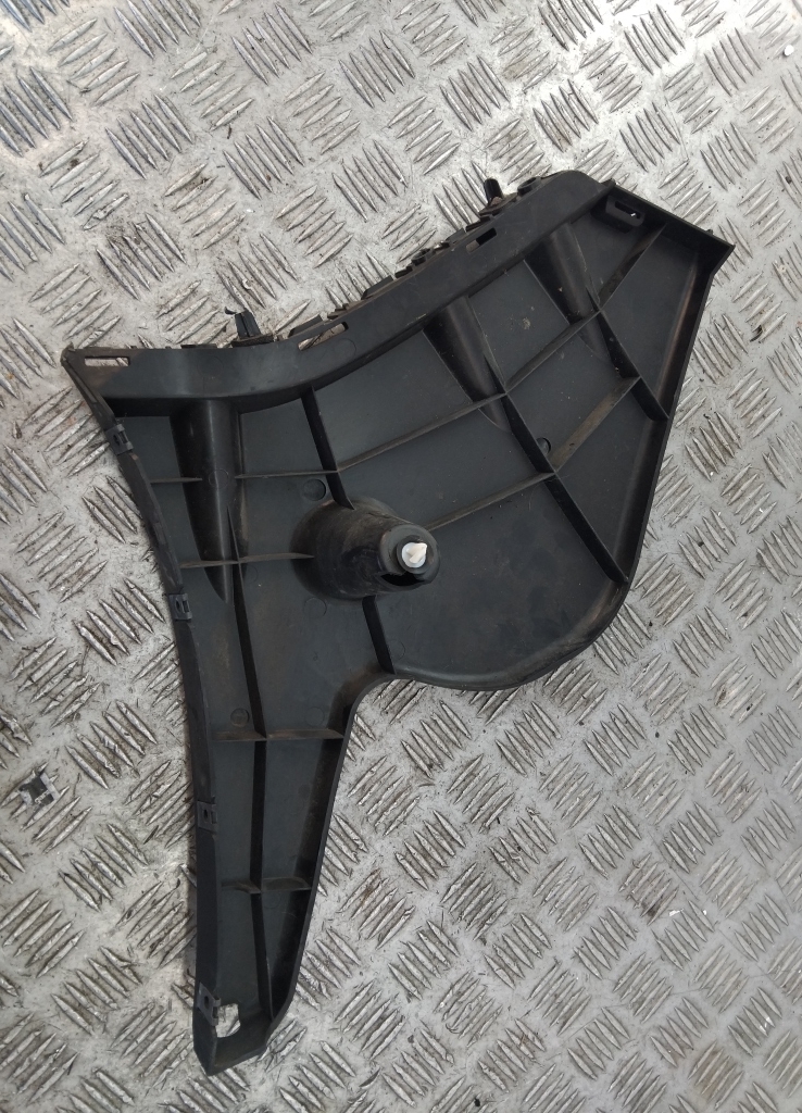 Кронштейн заднего бампера правый