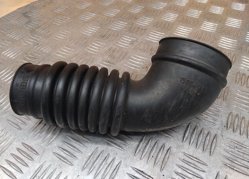 Патрубок воздушного фильтра