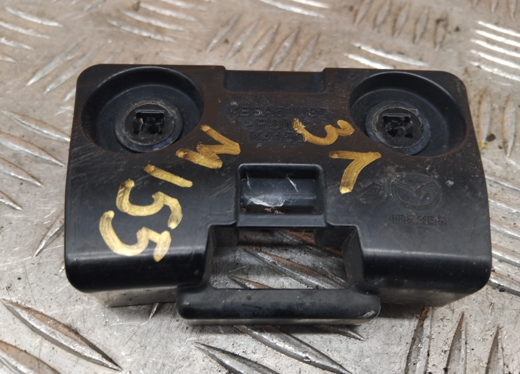 Кронштейн заднего бампера левый