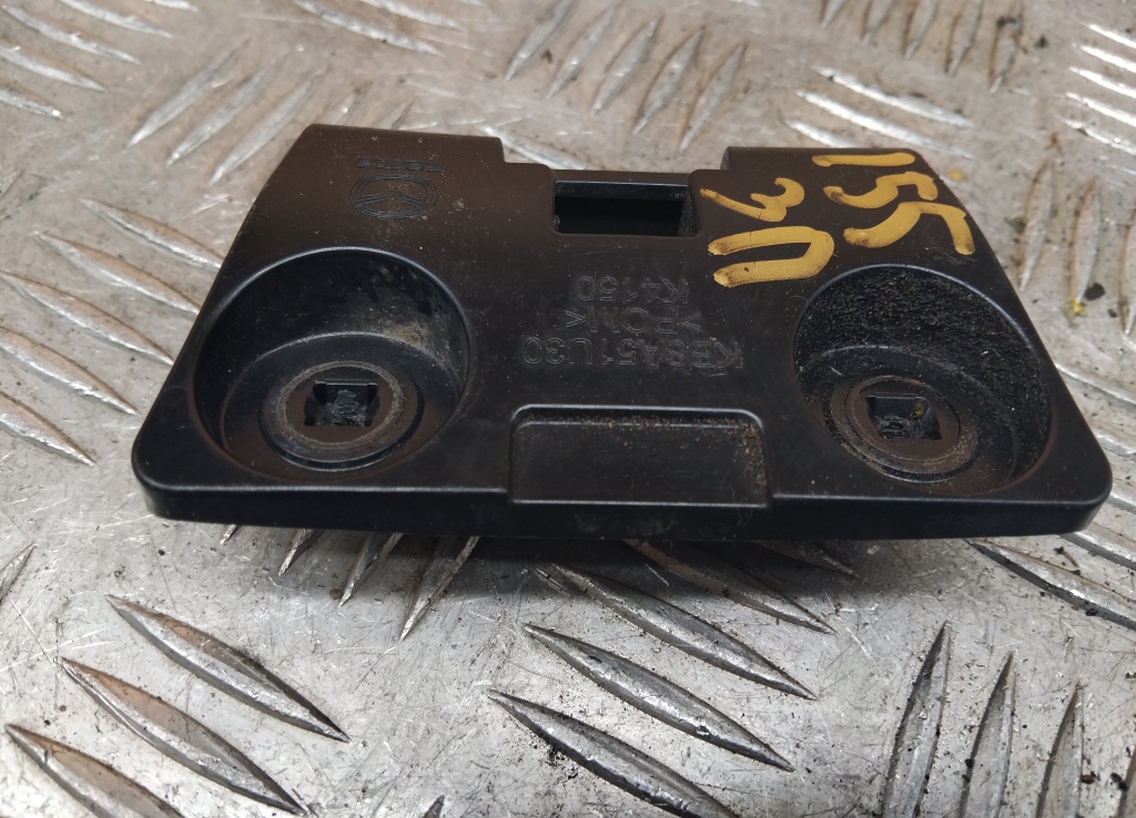 Кронштейн заднего бампера правый