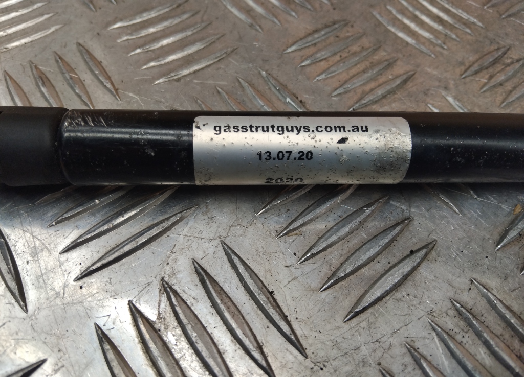 Амортизатор капота