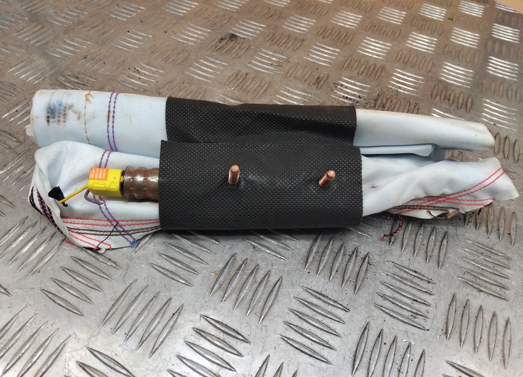 Подушка безопасности боковая (в сиденье)