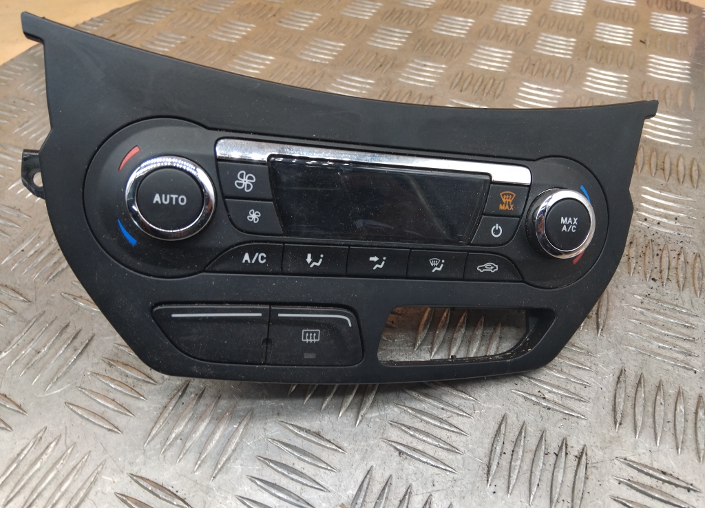 Блок управления климатической установкой