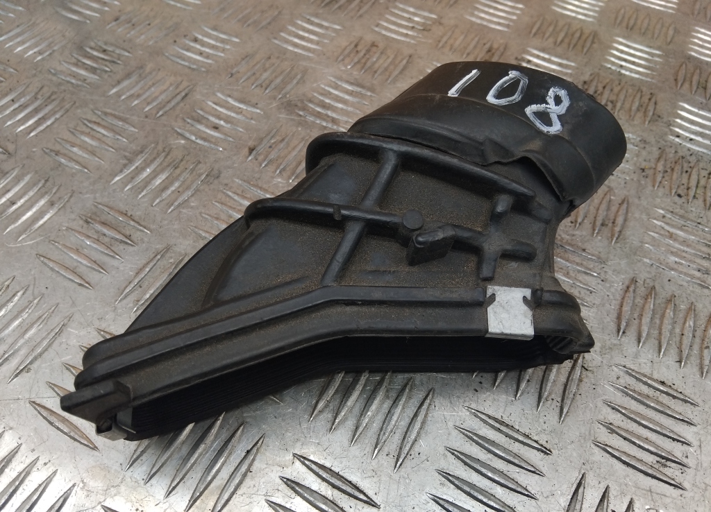 Патрубок воздушного фильтра