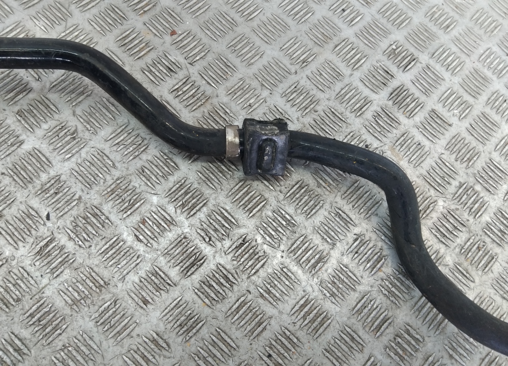 Стабилизатор передний