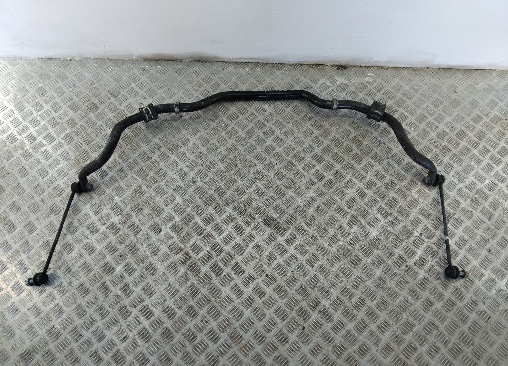 Стабилизатор передний