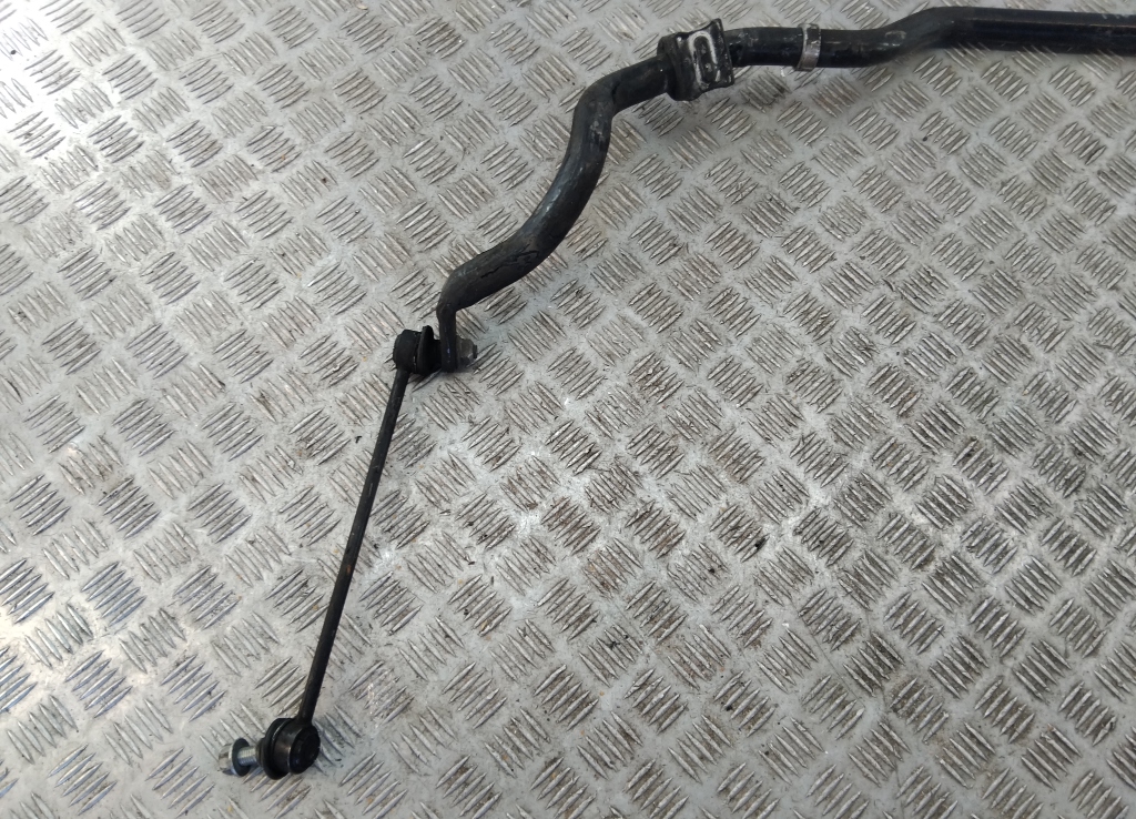 Стабилизатор передний