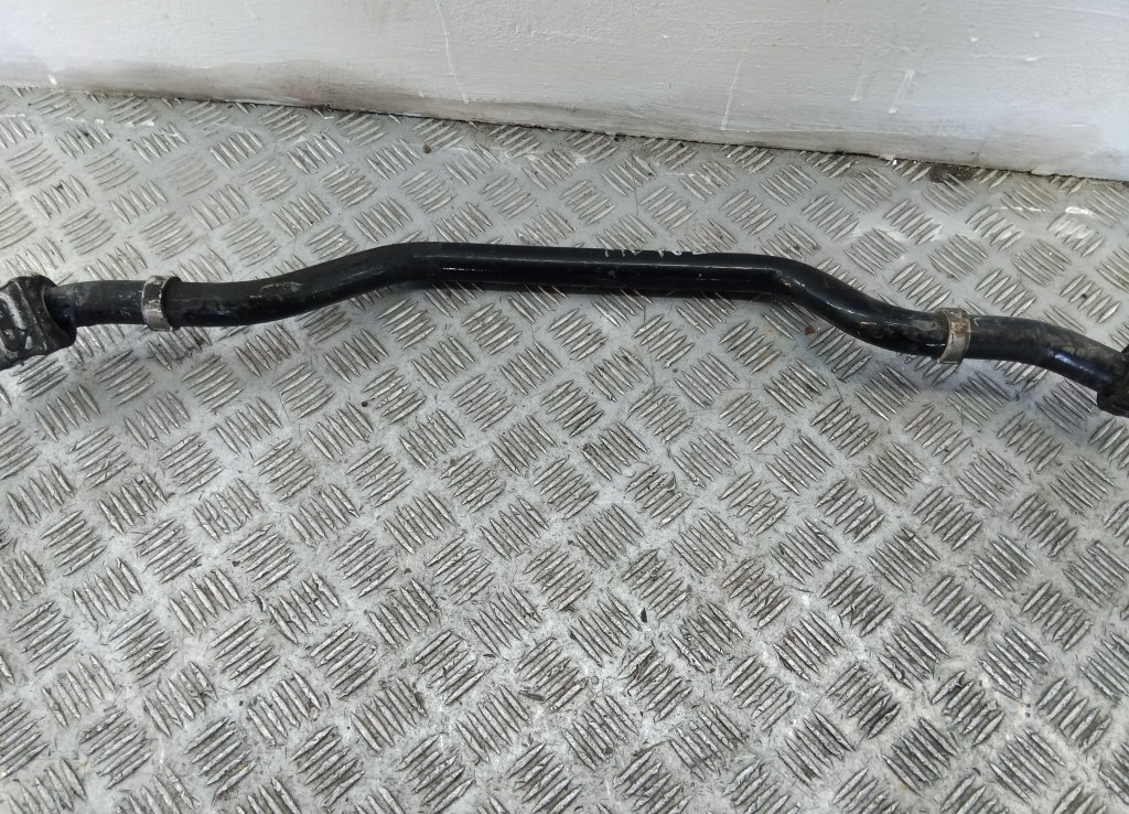 Стабилизатор передний