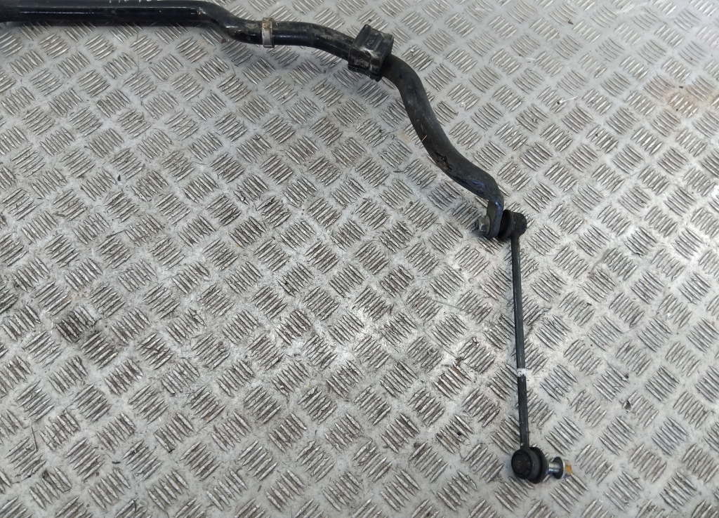 Стабилизатор передний