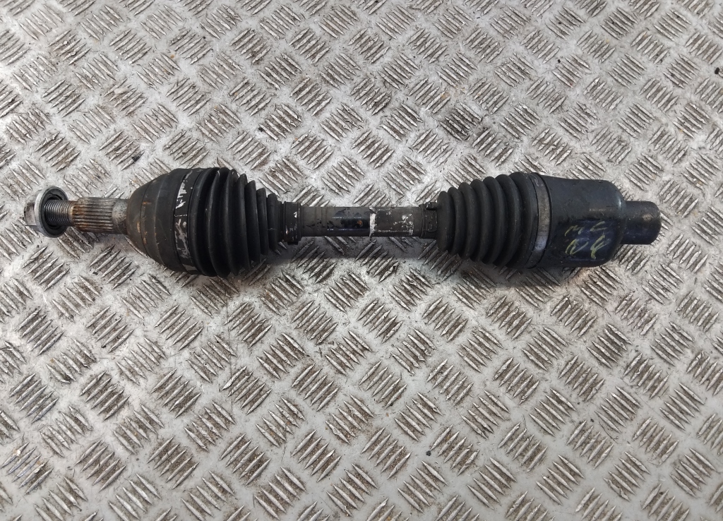 Полуось передняя правая