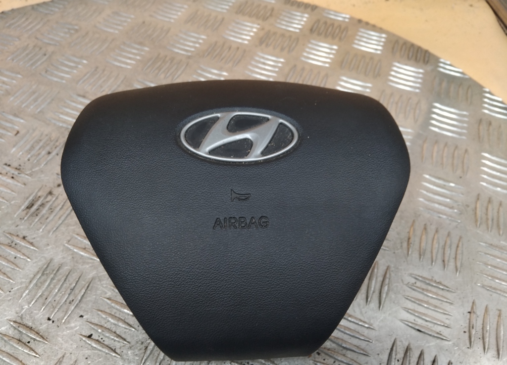 Подушка безопасности в рулевое колесо