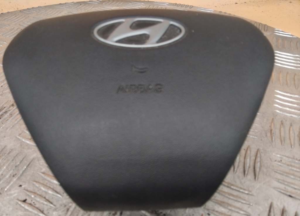 Подушка безопасности в рулевое колесо