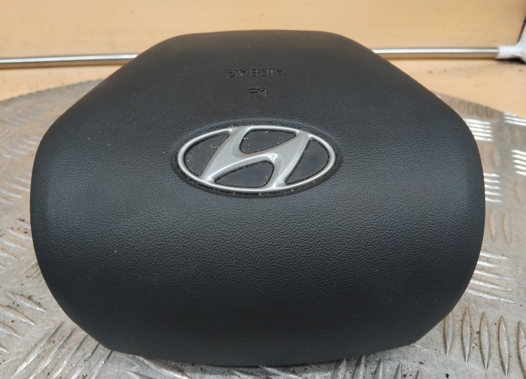 Подушка безопасности в рулевое колесо