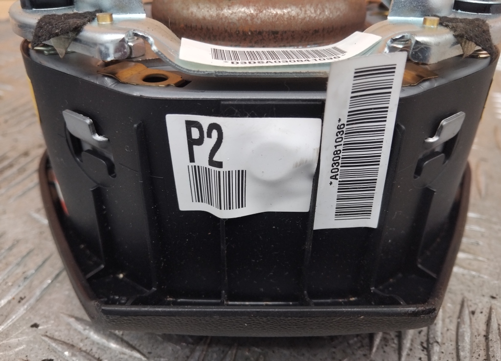 Подушка безопасности в рулевое колесо