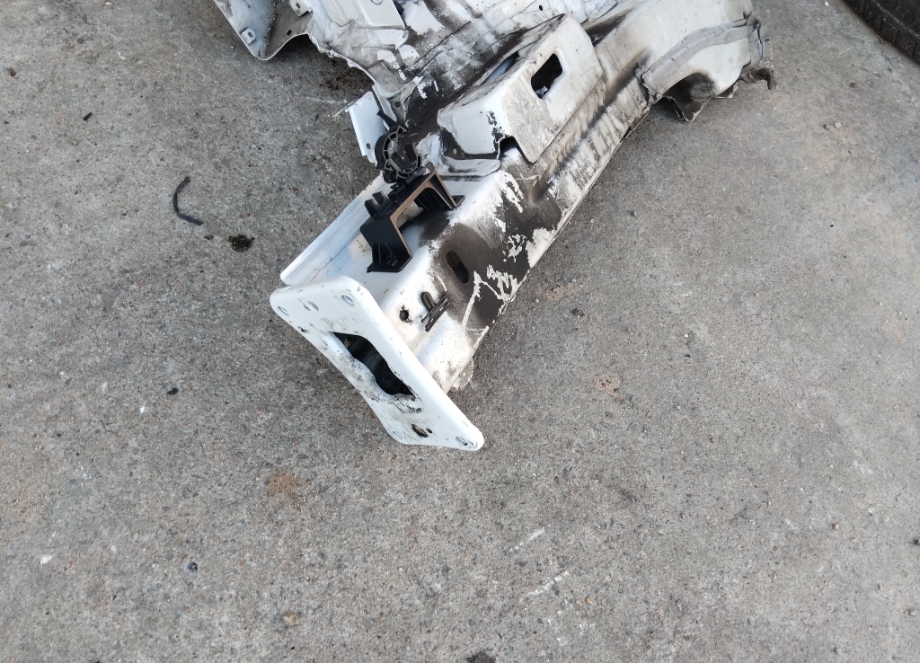 Лонжерон передний правый