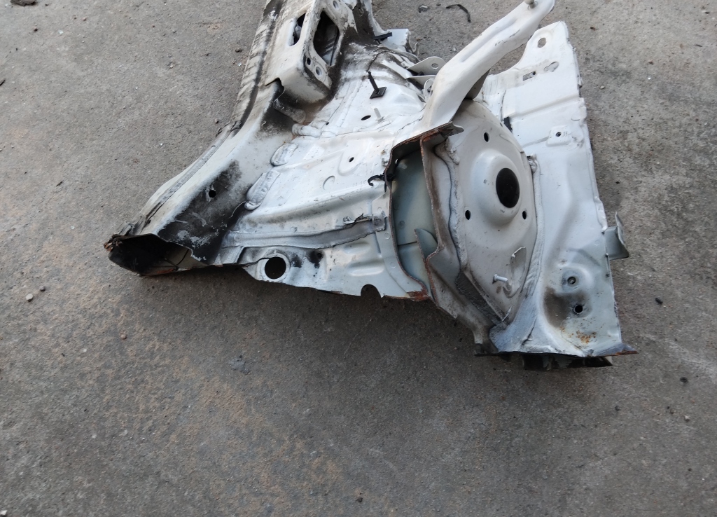 Лонжерон передний правый