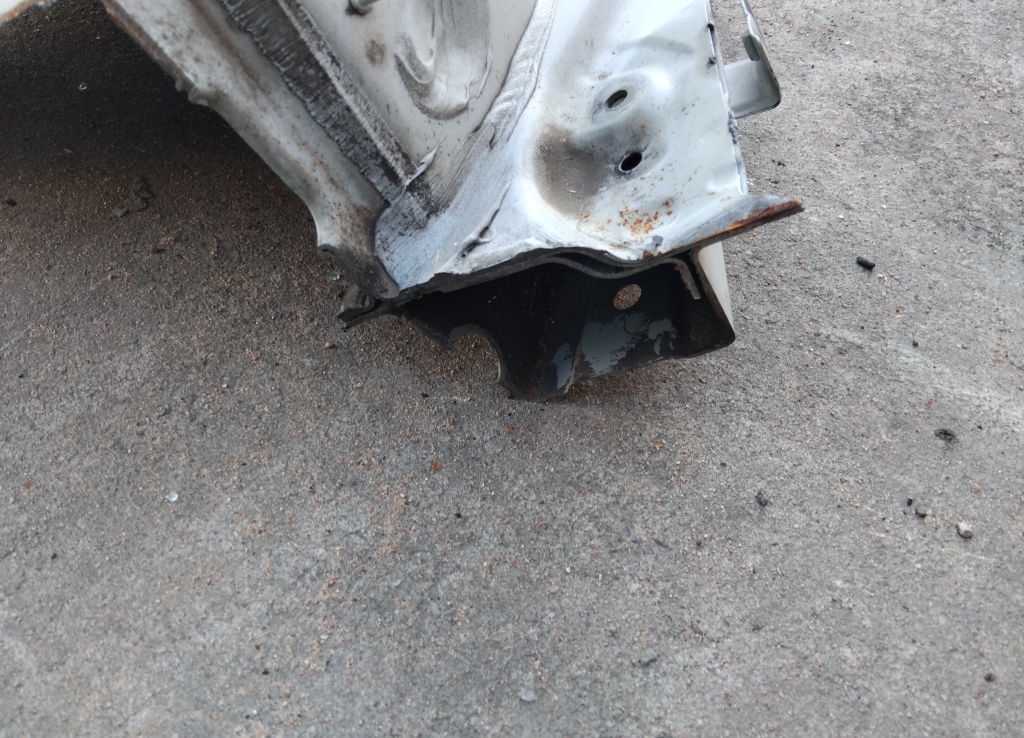 Лонжерон передний правый