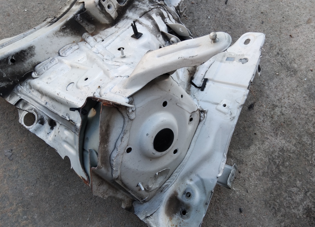 Лонжерон передний правый