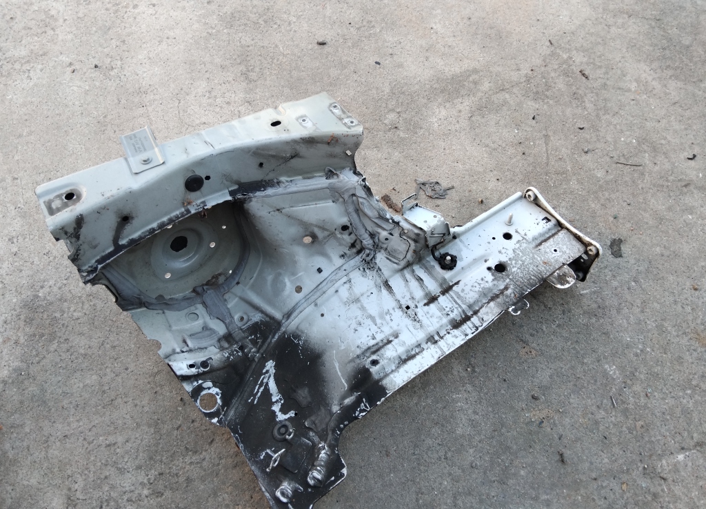 Лонжерон передний правый